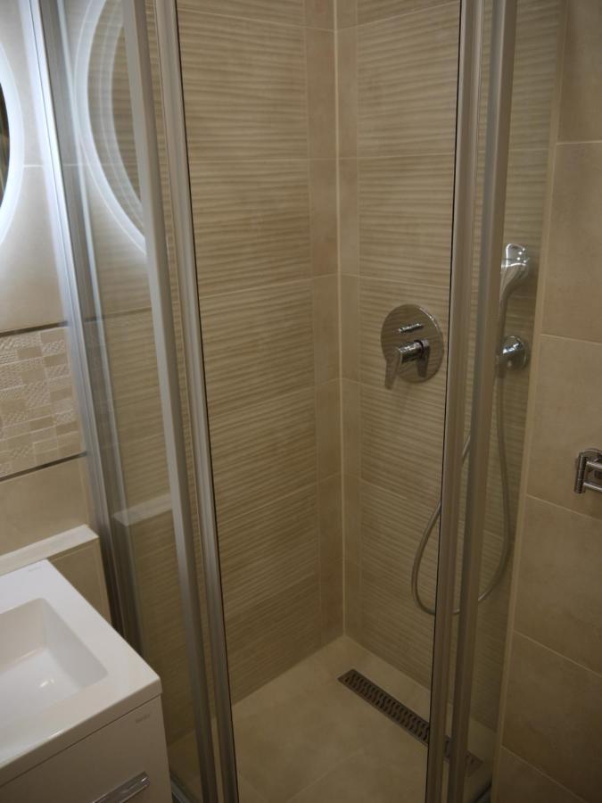 Vizparti Sas Apartman Сиофок Екстериор снимка