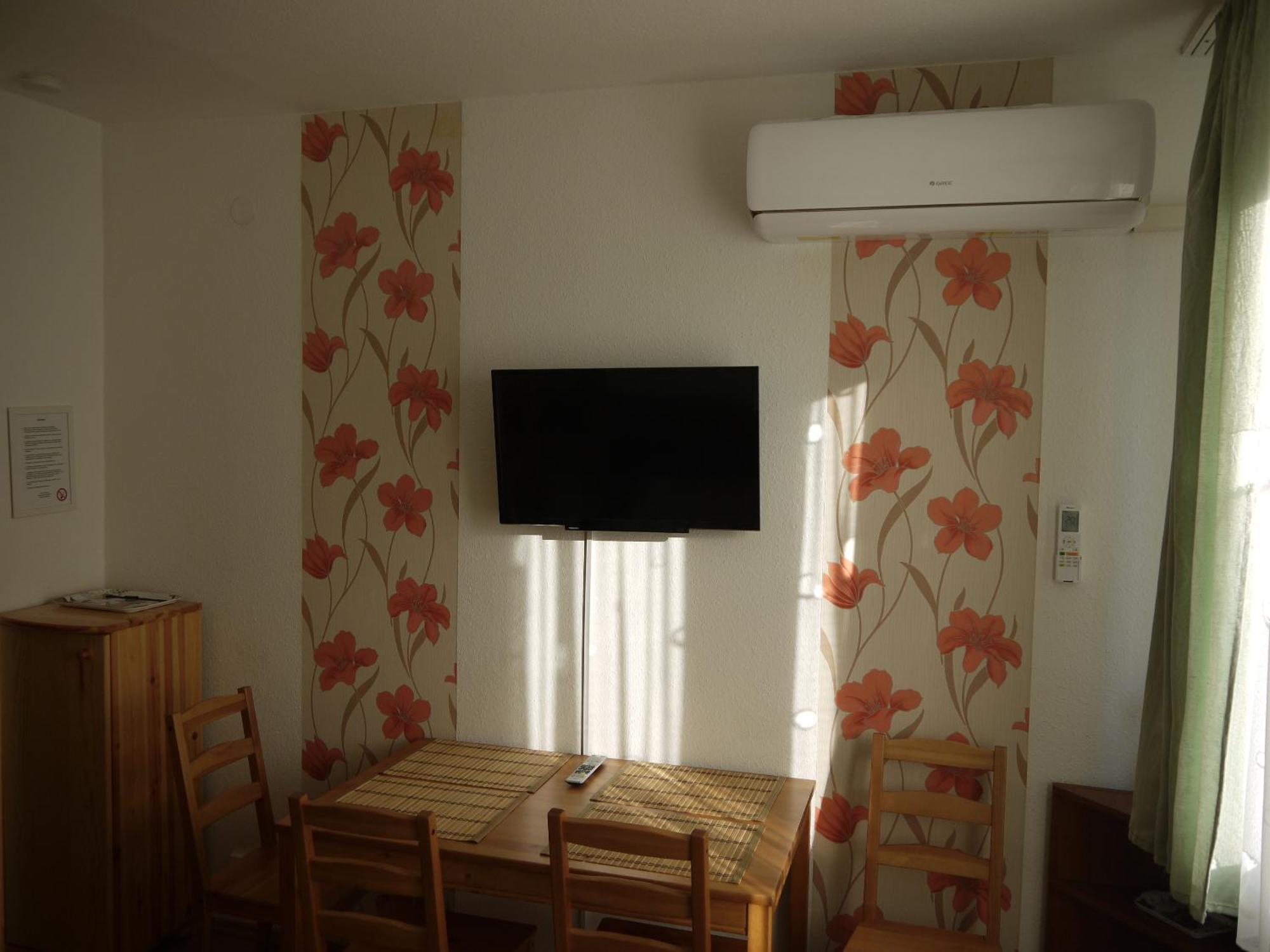 Vizparti Sas Apartman Сиофок Екстериор снимка